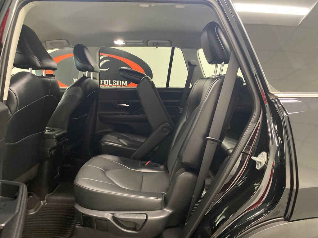 Used 2024 Toyota Grand Highlander FWD image 16