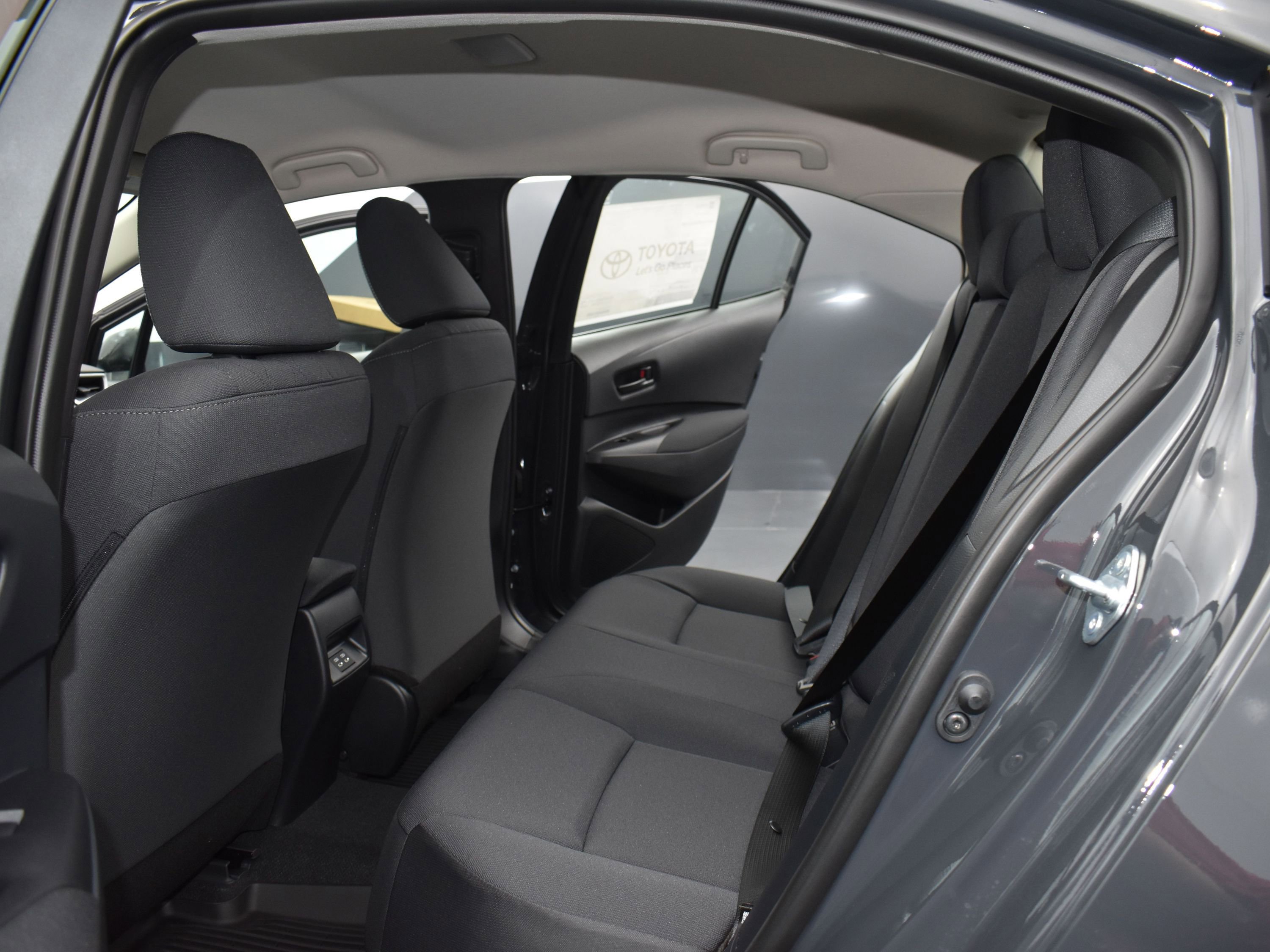 Used 2025 Toyota Corolla LE image 13