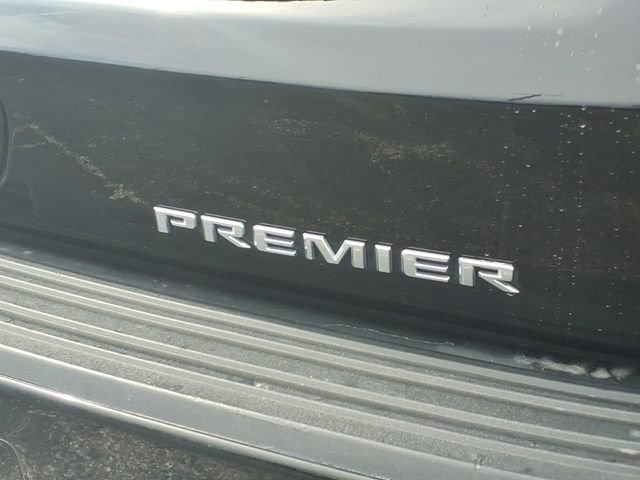 Used 2024 Chevrolet Suburban Premier AWD/4WD image 30
