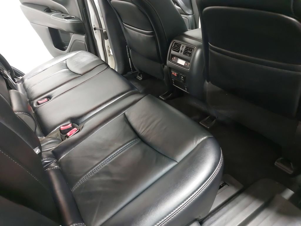 Used 2019 Nissan Pathfinder SL image 11