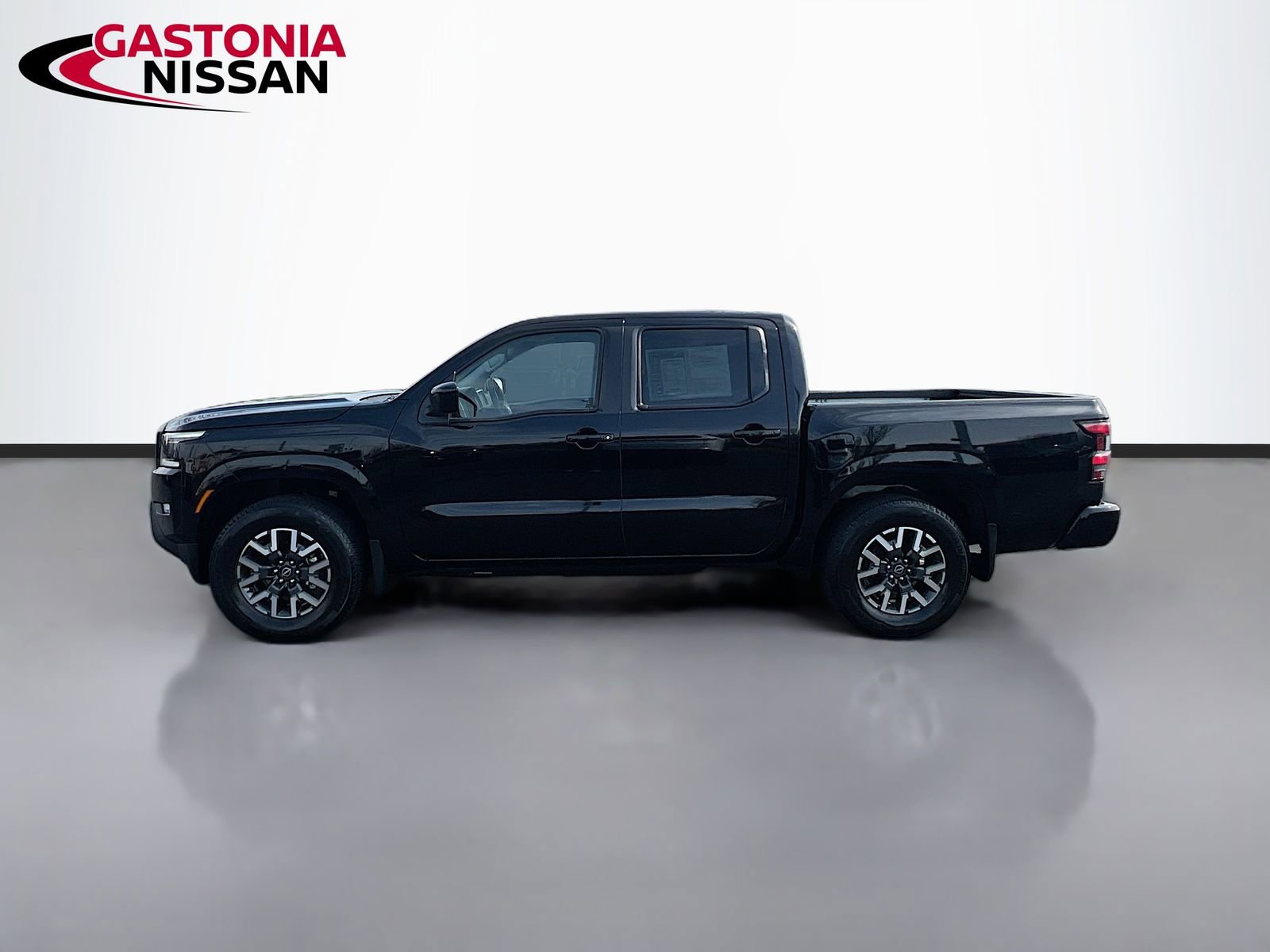 Used 2024 Nissan Frontier SL w/ Technology Package image 5