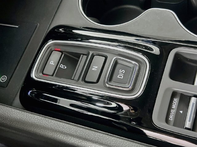Used 2025 Honda Pilot Touring image 24