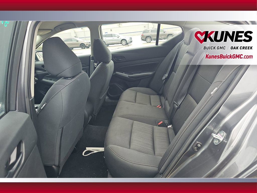 Used 2024 Nissan Altima 2.5 SV image 14