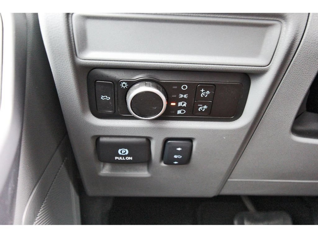 Used 2025 Ford F150 Lightning XLT AWD/4WD image 22
