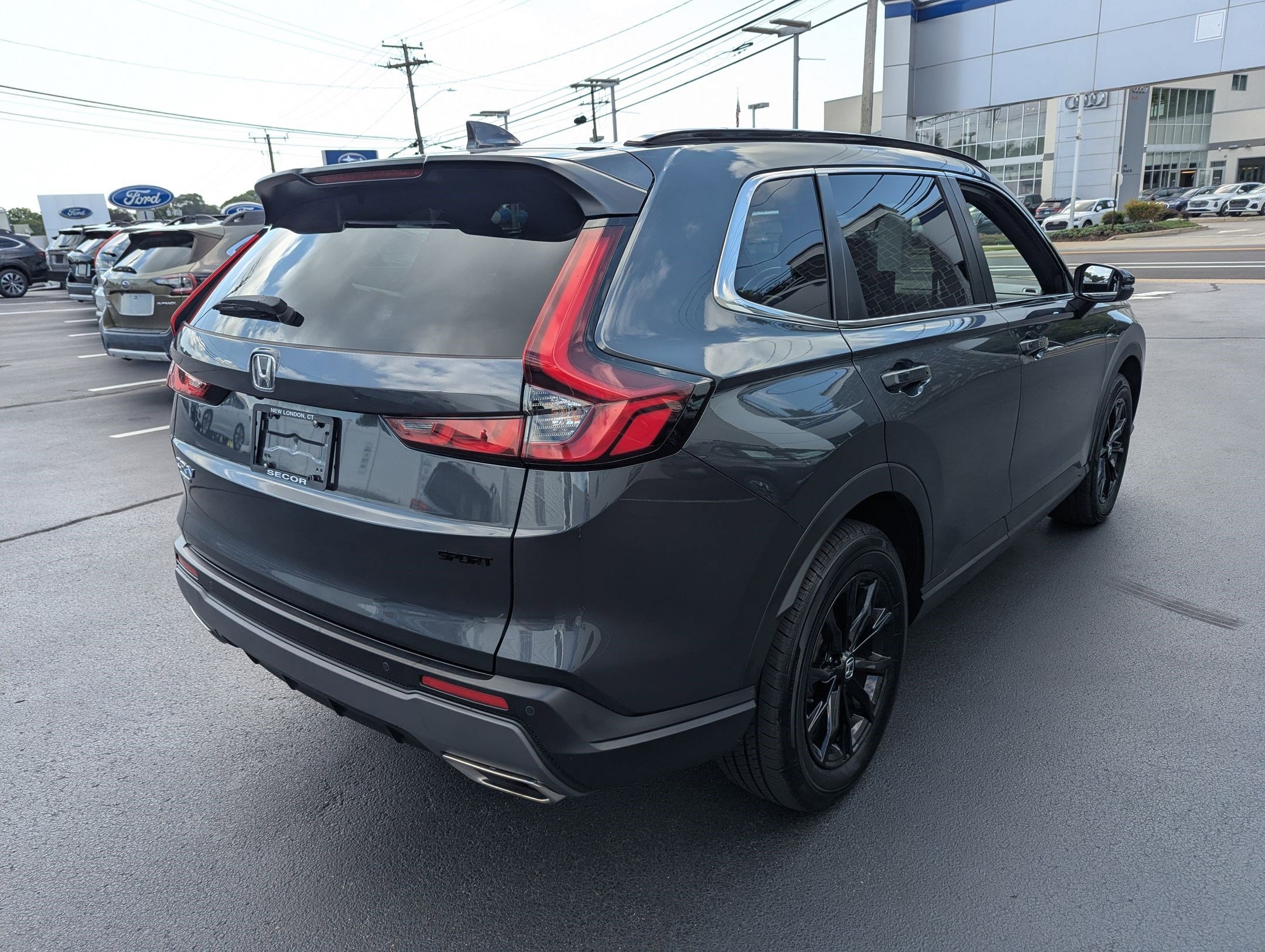 Used 2025 Honda CR-V Sport-L image 4