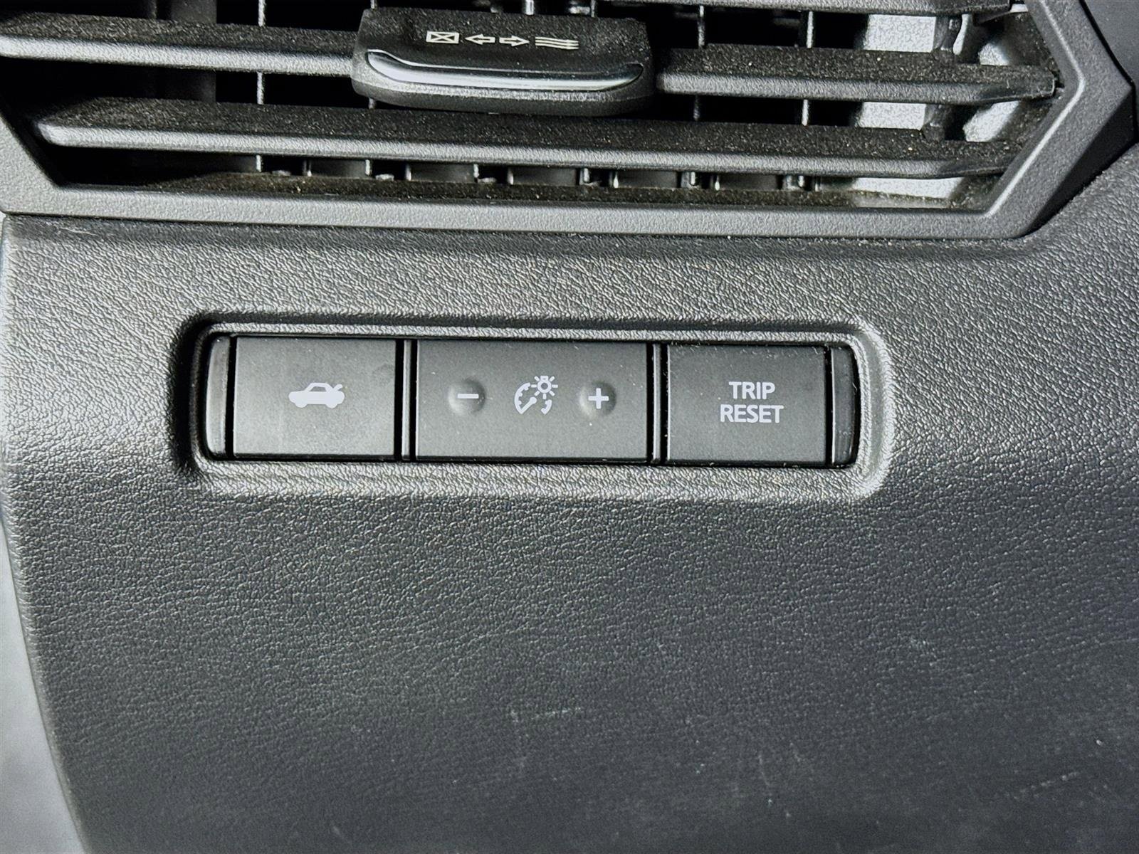 Used 2020 Nissan Altima 2.5 SR image 10