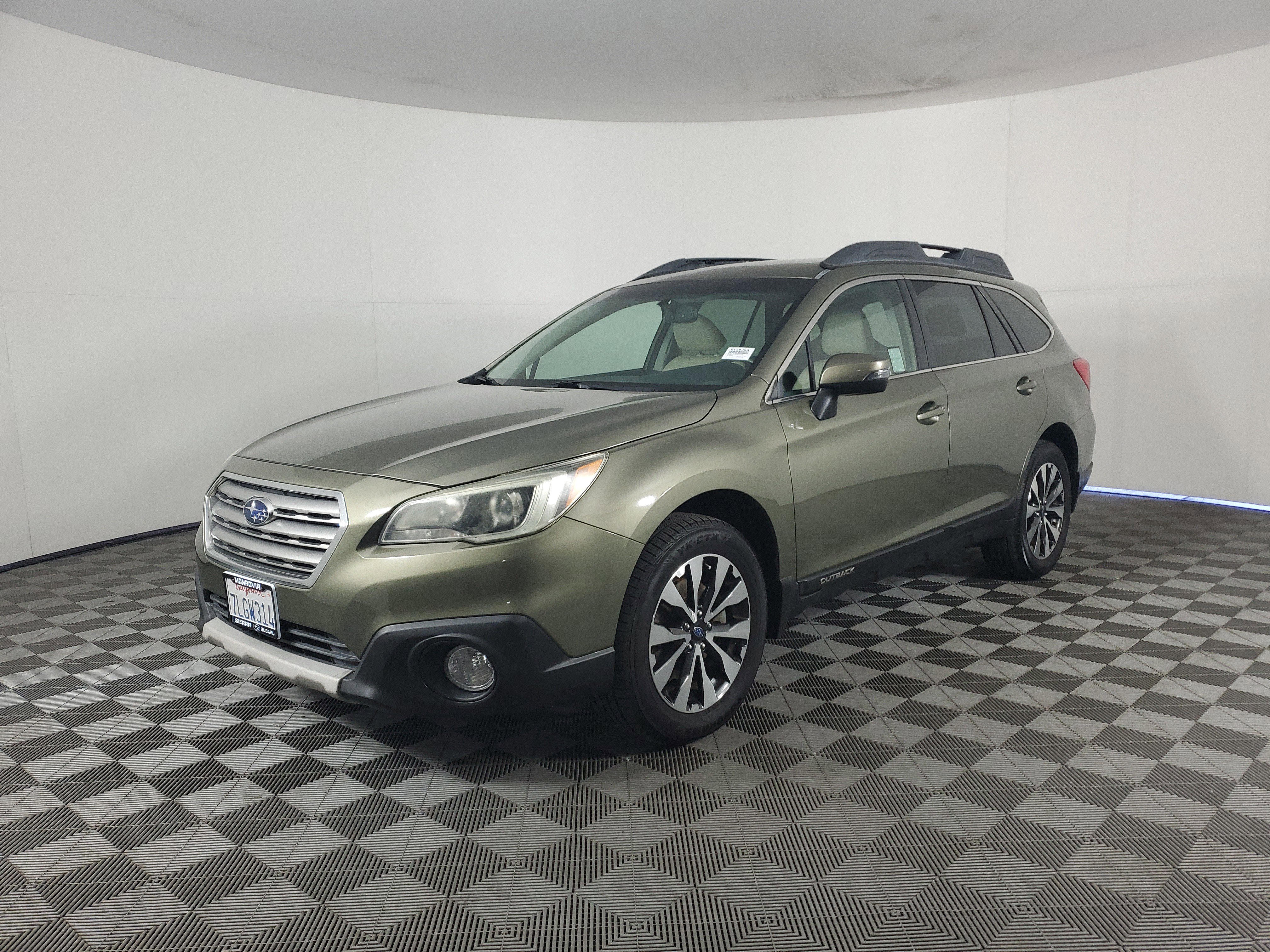 Used 2015 Subaru Outback 2.5i Limited AWD/4WD image 8