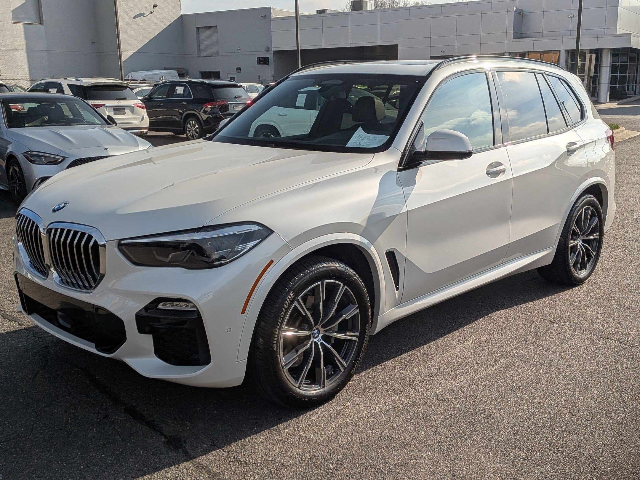 Used 2021 BMW X5 xDrive40i w/ M Sport Package image 7