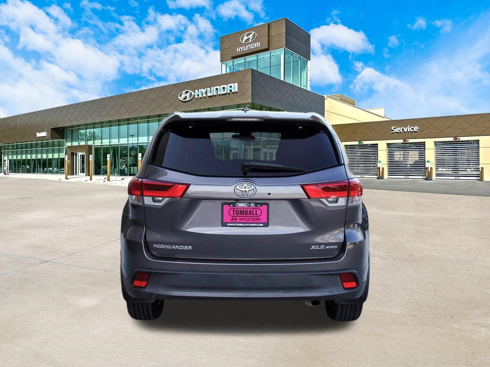 Used 2018 Toyota Highlander XLE AWD/4WD image 7