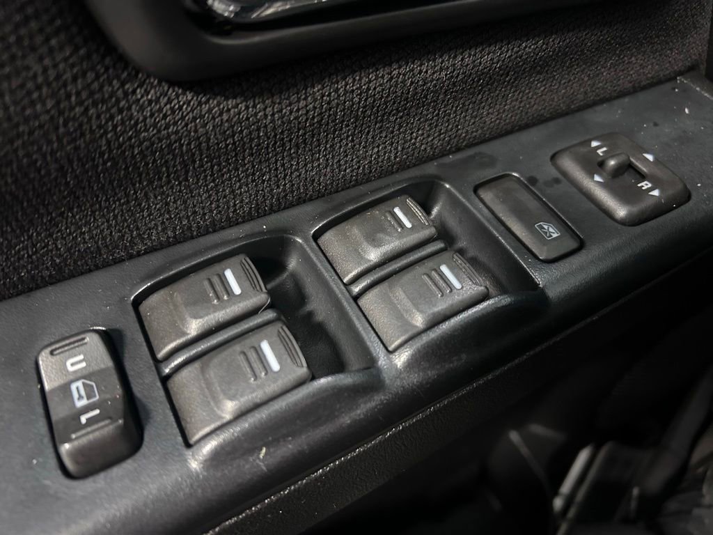 Used 2012 GMC Canyon SLE AWD/4WD image 6