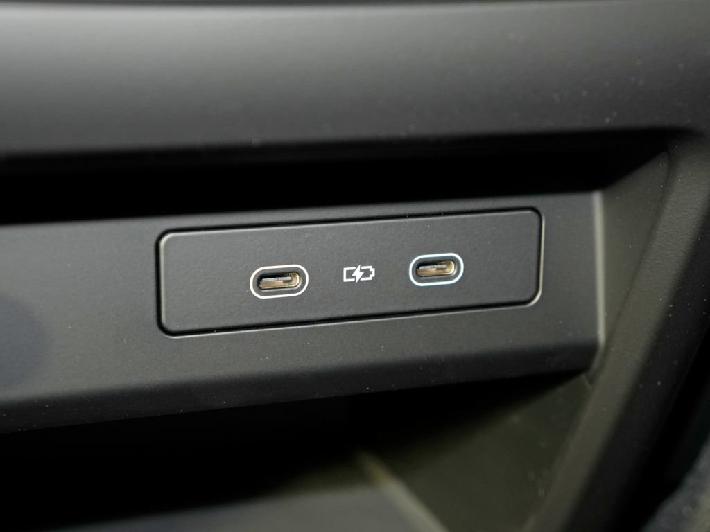 Certified 2026 Porsche Cayenne AWD/4WD image 38