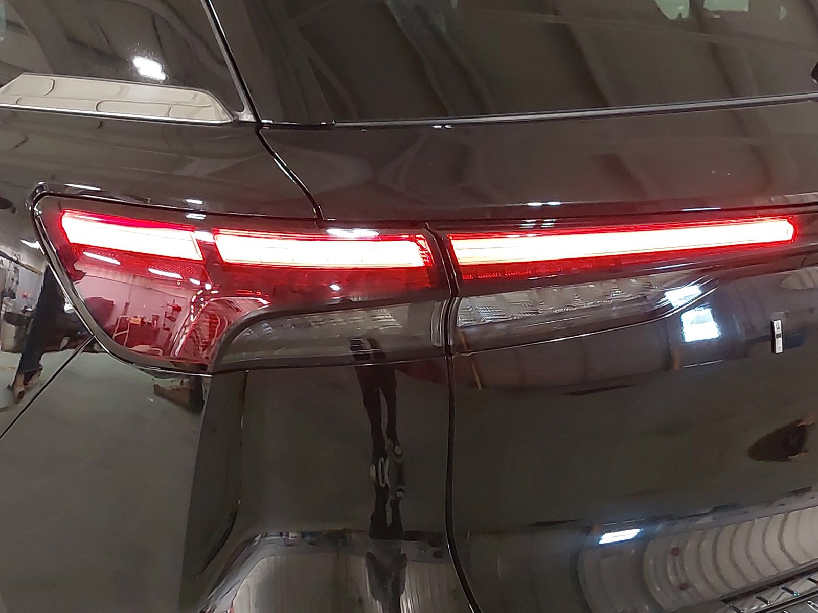 Used 2023 INFINITI QX60 Luxe w/ Performance Audio Package image 36