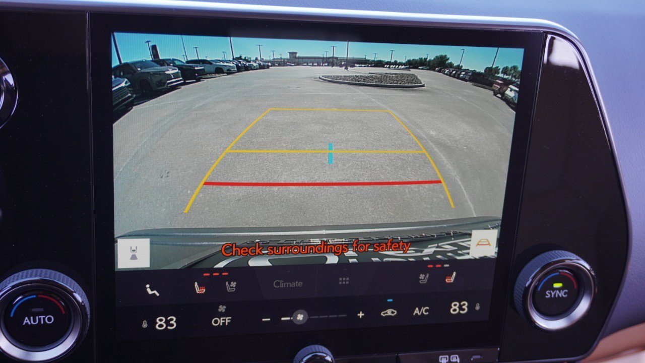 Used 2025 Lexus NX 250 FWD w/ Towing Package (2000 Lbs) image 17