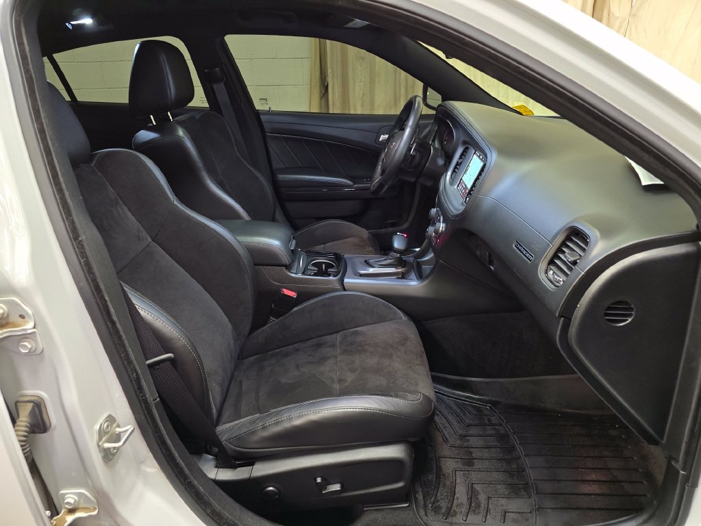 Used 2023 Dodge Charger R/T w/ Plus Group RWD image 38