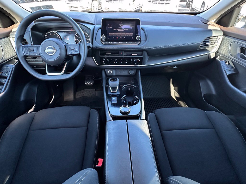 Used 2023 Nissan Rogue S AWD/4WD image 28