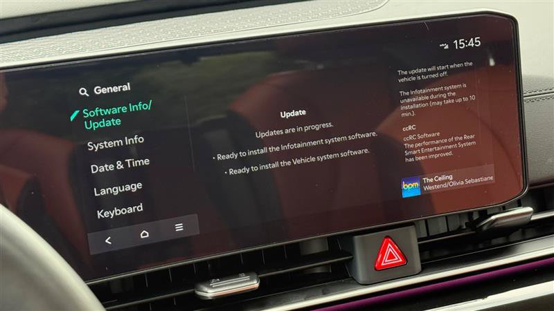 Used 2025 Kia Carnival SX Prestige FWD image 34