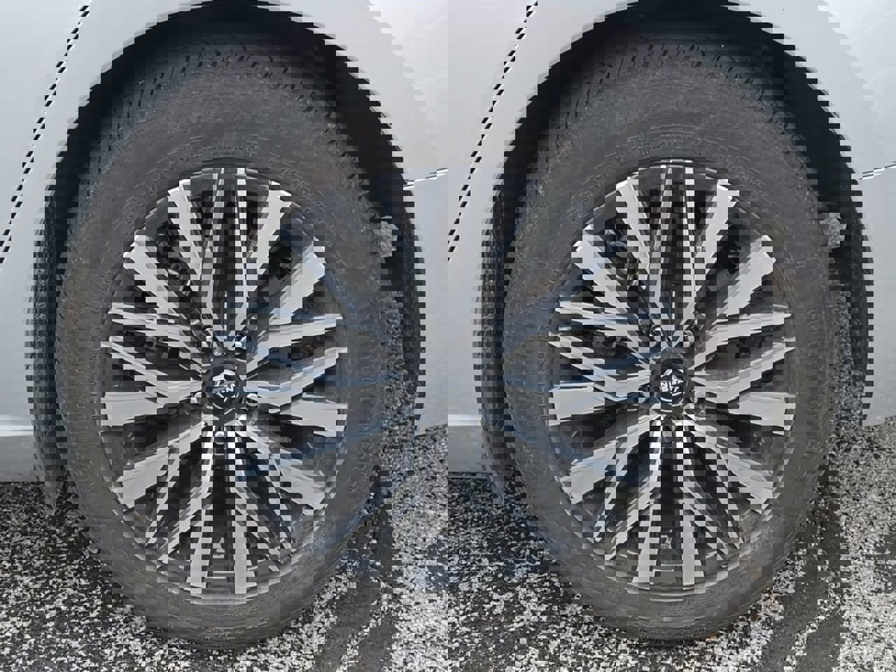 Used 2025 Nissan Altima 2.5 SV image 10