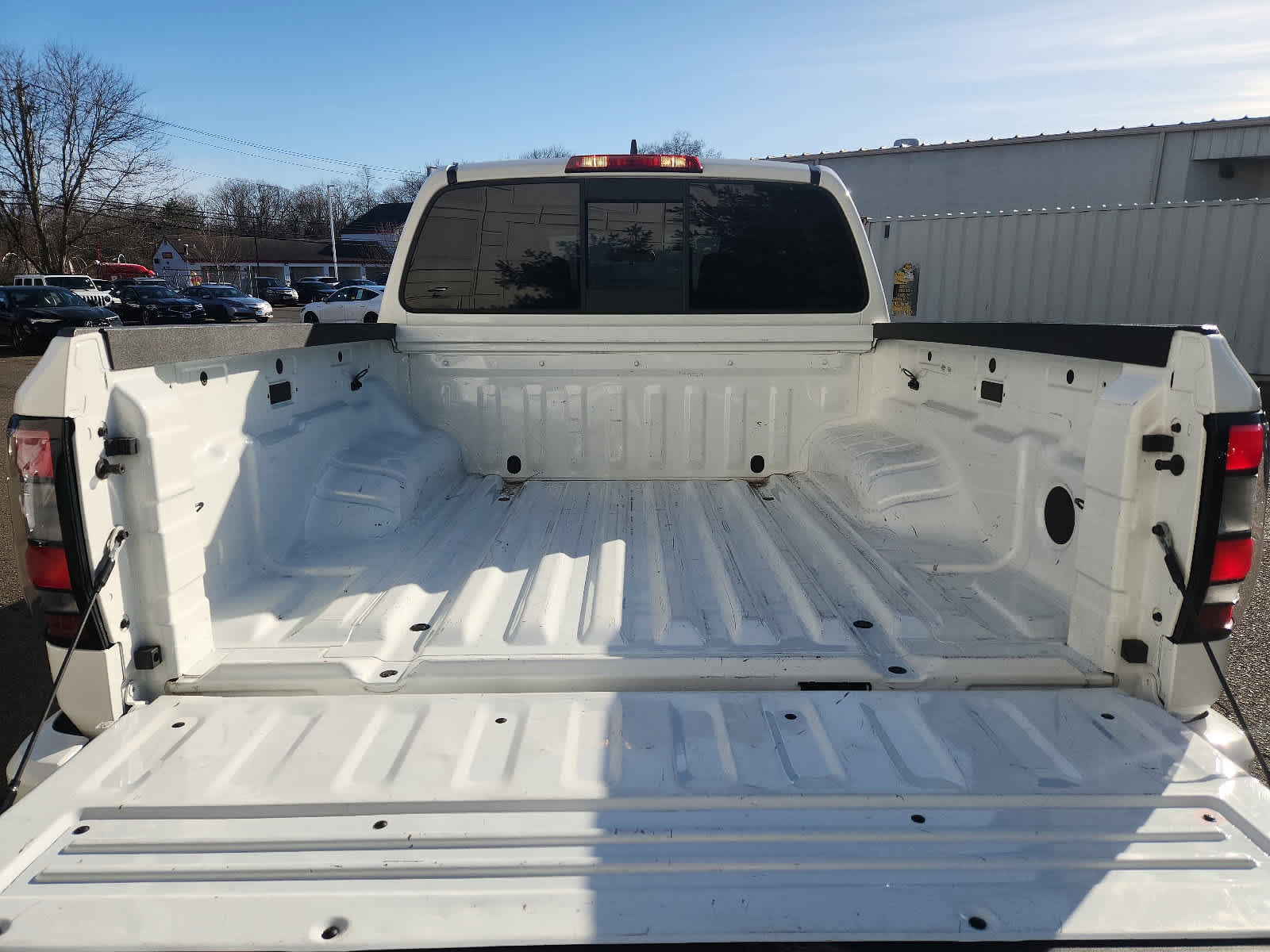 Used 2022 Nissan Frontier PRO-4X w/ Technology Package image 29