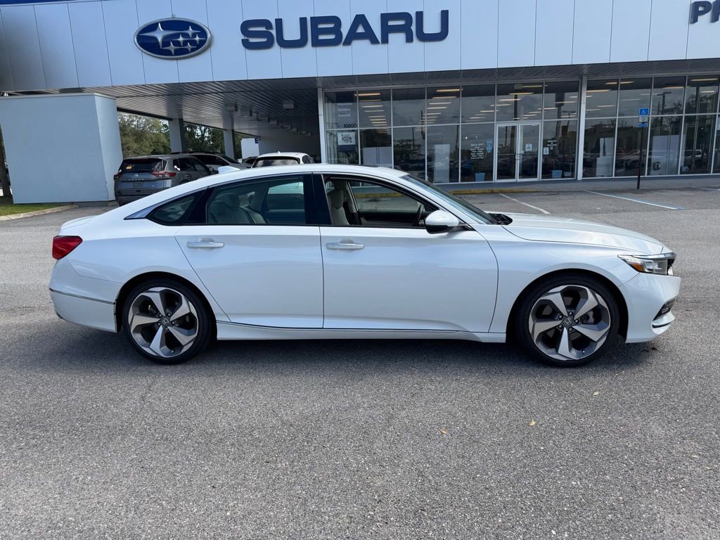 Used 2020 Honda Accord Touring image 2