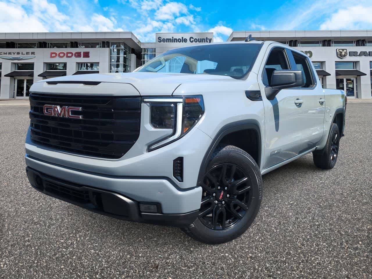 Used 2024 GMC Sierra 1500 Elevation image 1