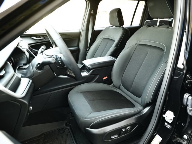 Used 2025 Jeep Grand Cherokee L Laredo w/ Luxury Tech Group I RWD image 19