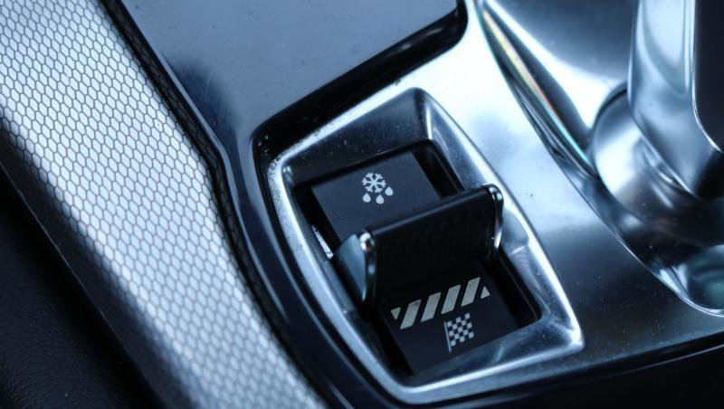 Used 2017 Jaguar F-TYPE Convertible image 17