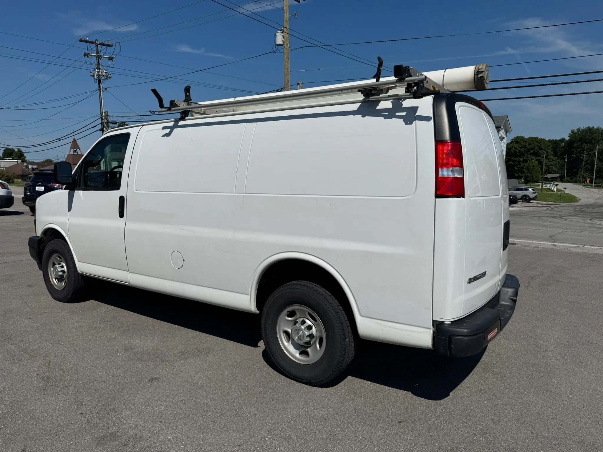 Used 2020 Chevrolet Express 2500 w/ Safety Package RWD image 9