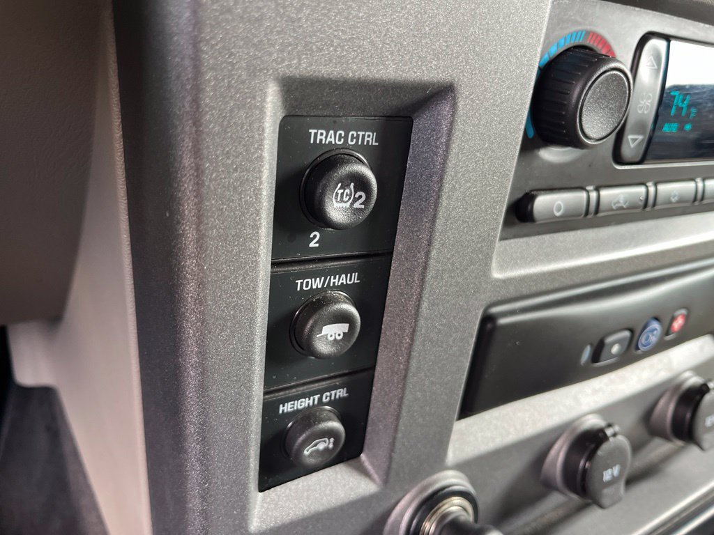 Used 2003 HUMMER H2 w/ Preferred Equipment Group AWD/4WD image 31