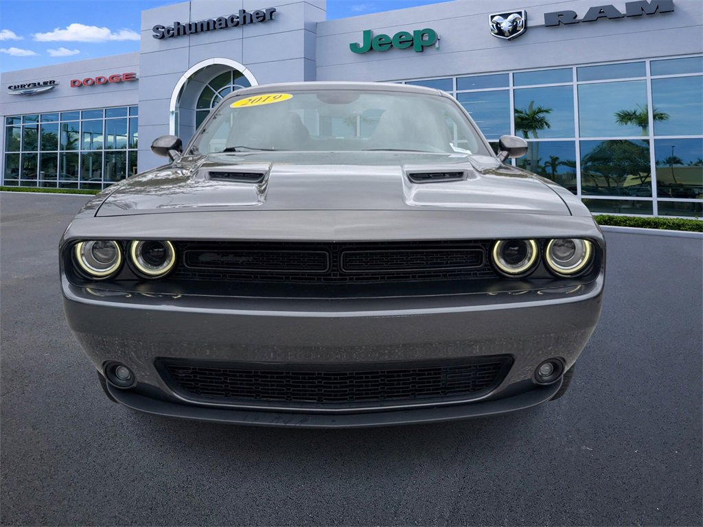 Used 2019 Dodge Challenger SXT w/ Blacktop Package image 2