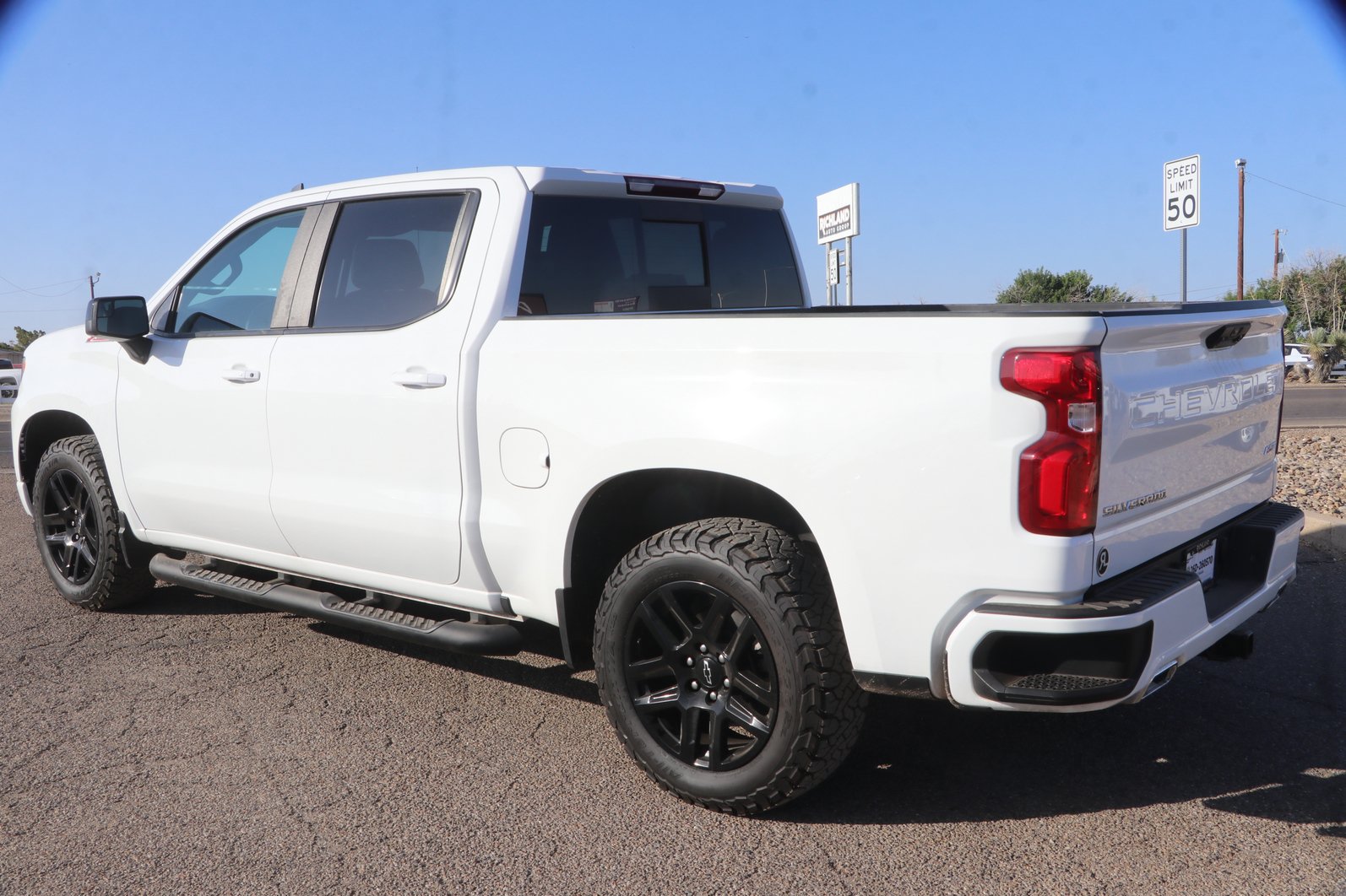 Used 2024 Chevrolet Silverado 1500 RST w/ Convenience Package II AWD/4WD image 5