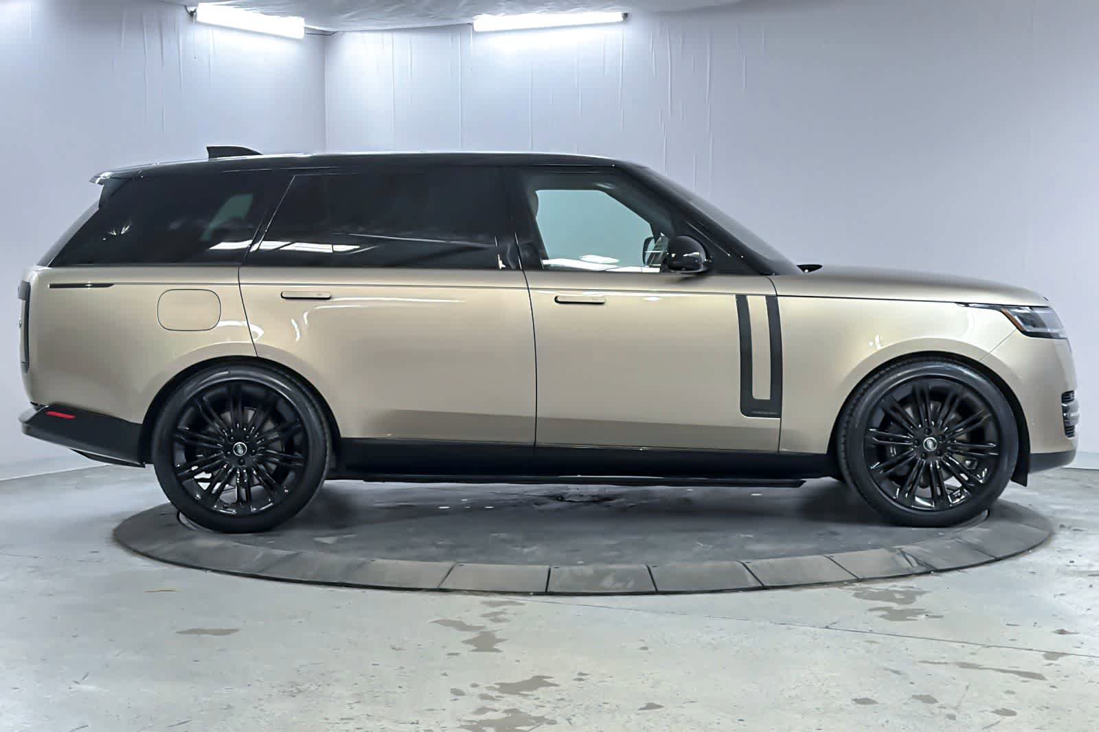 Used 2023 Land Rover Range Rover Long Wheelbase Autobiography AWD/4WD image 8