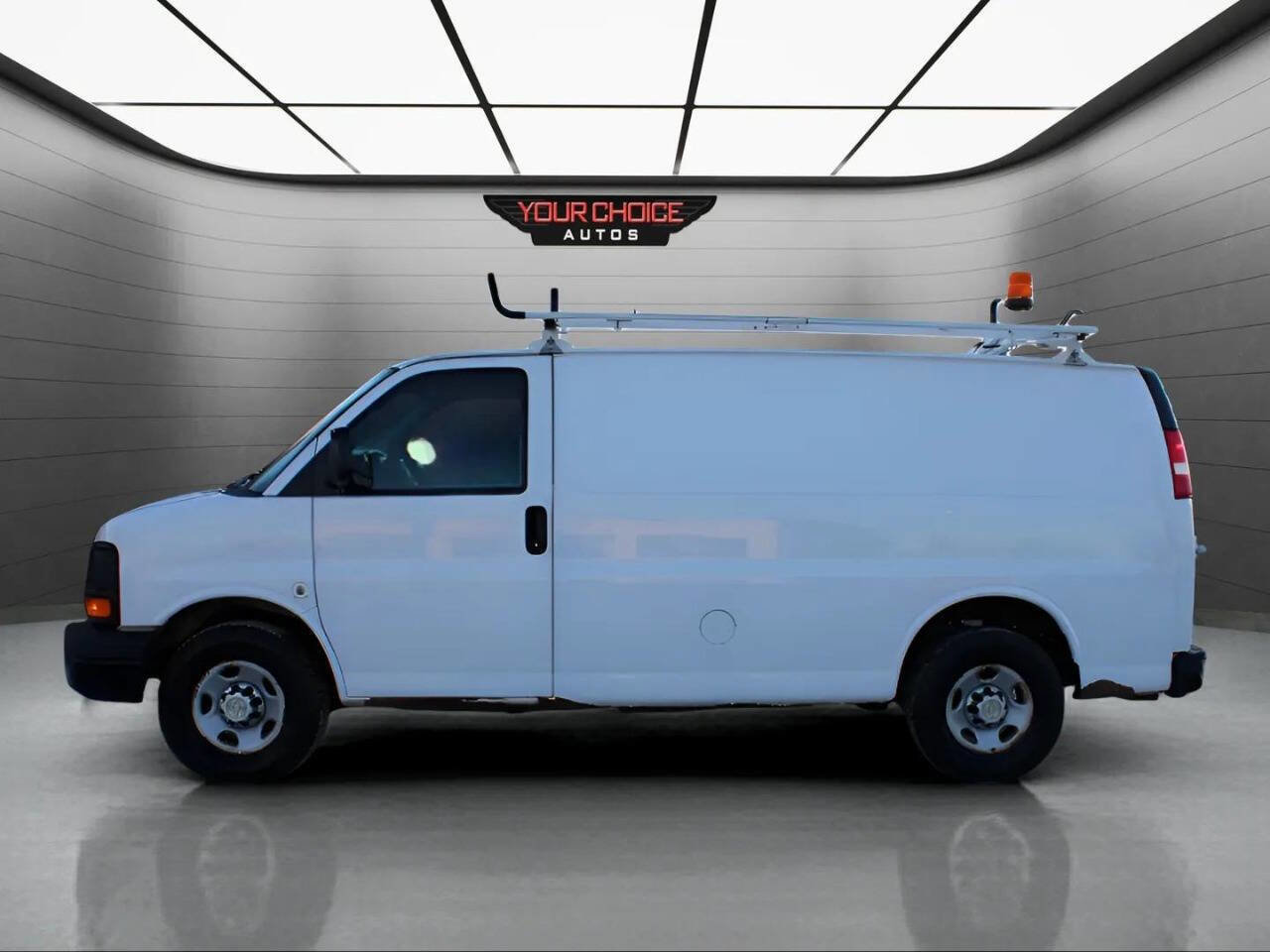 Used 2012 Chevrolet Express 2500 image 8