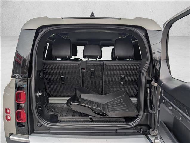 Used 2022 Land Rover Defender 90 S image 6