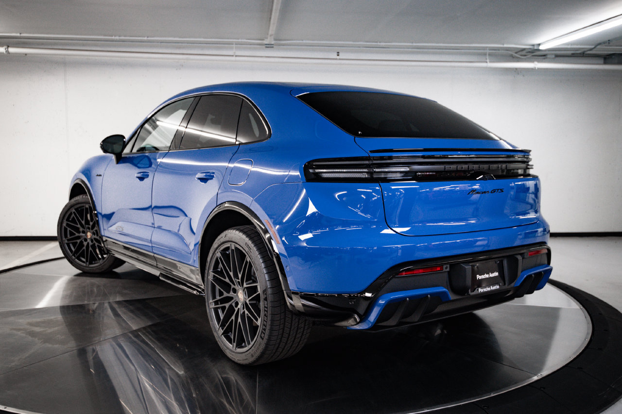 New 2026 Porsche Macan GTS Electric AWD/4WD image 3