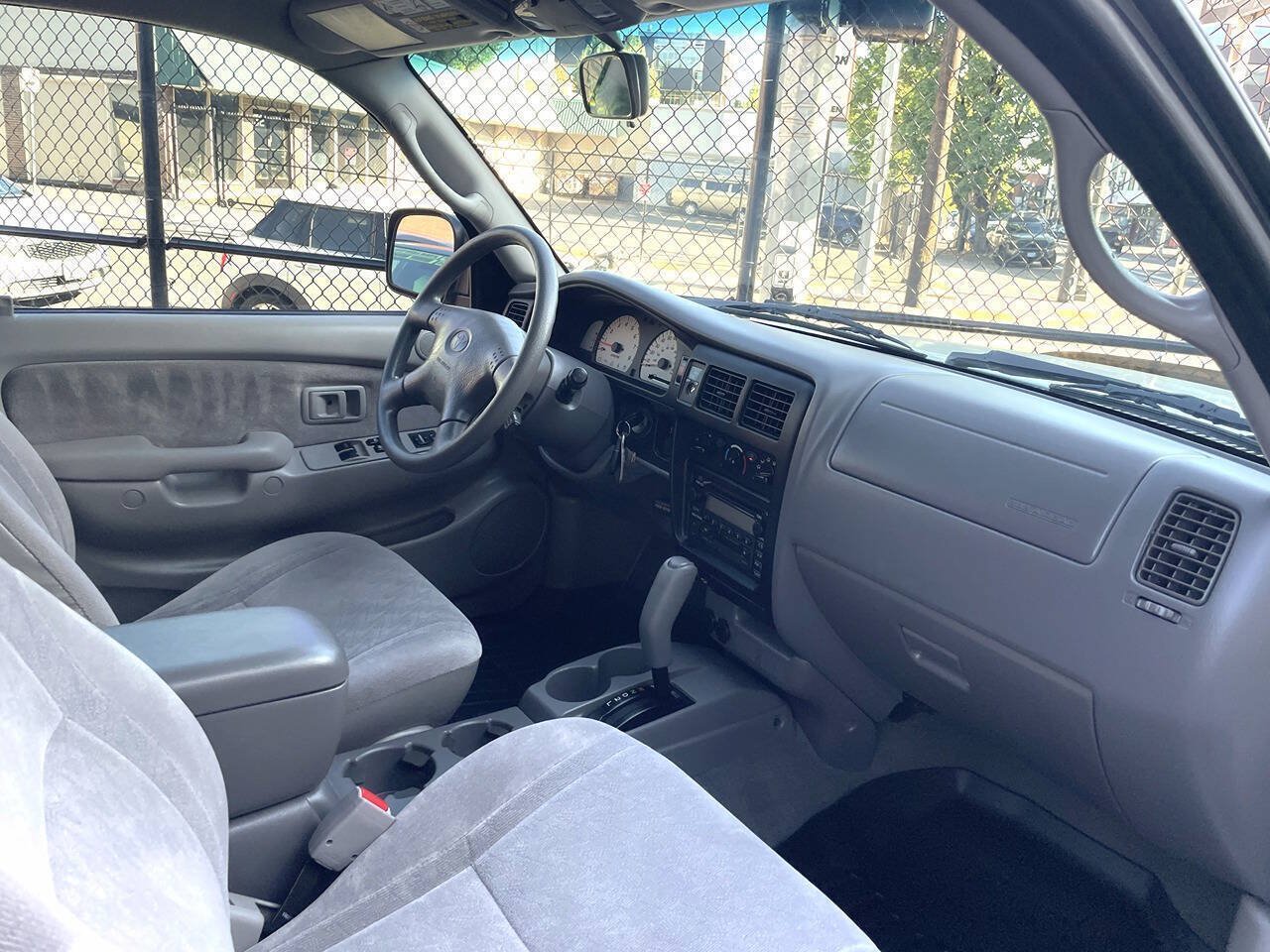 Used 2002 Toyota Tacoma PreRunner w/ SR5 Pkg w/ Chrome Pkg RWD image 14