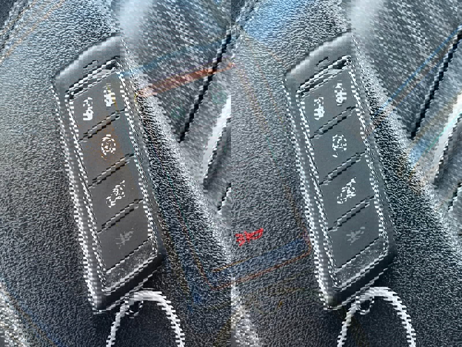 Used 2024 Jeep Wagoneer Series II w/ Flexible Seating Group image 31