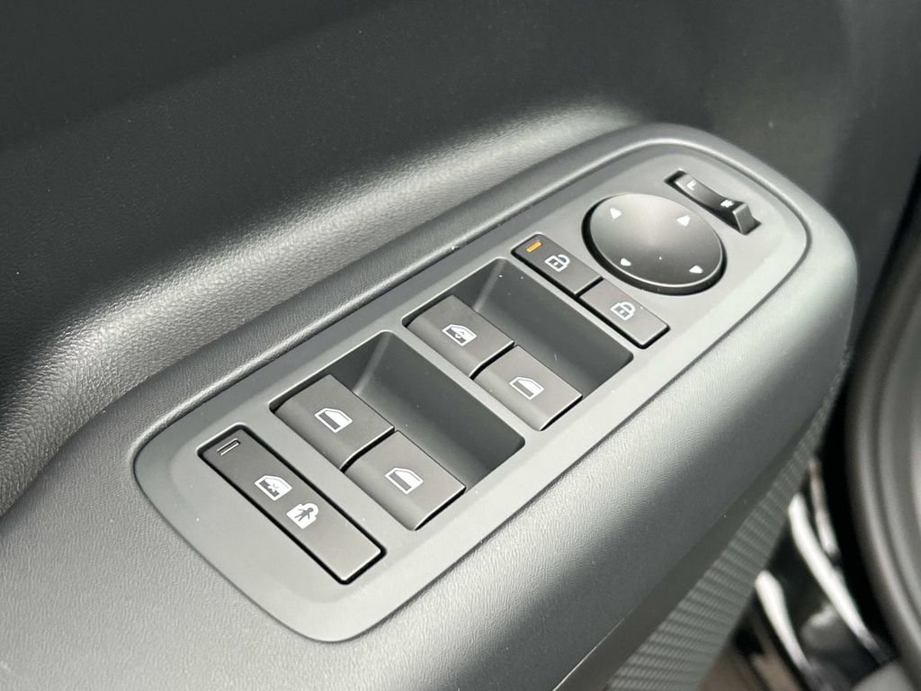 New 2026 Hyundai Santa Fe SE image 16