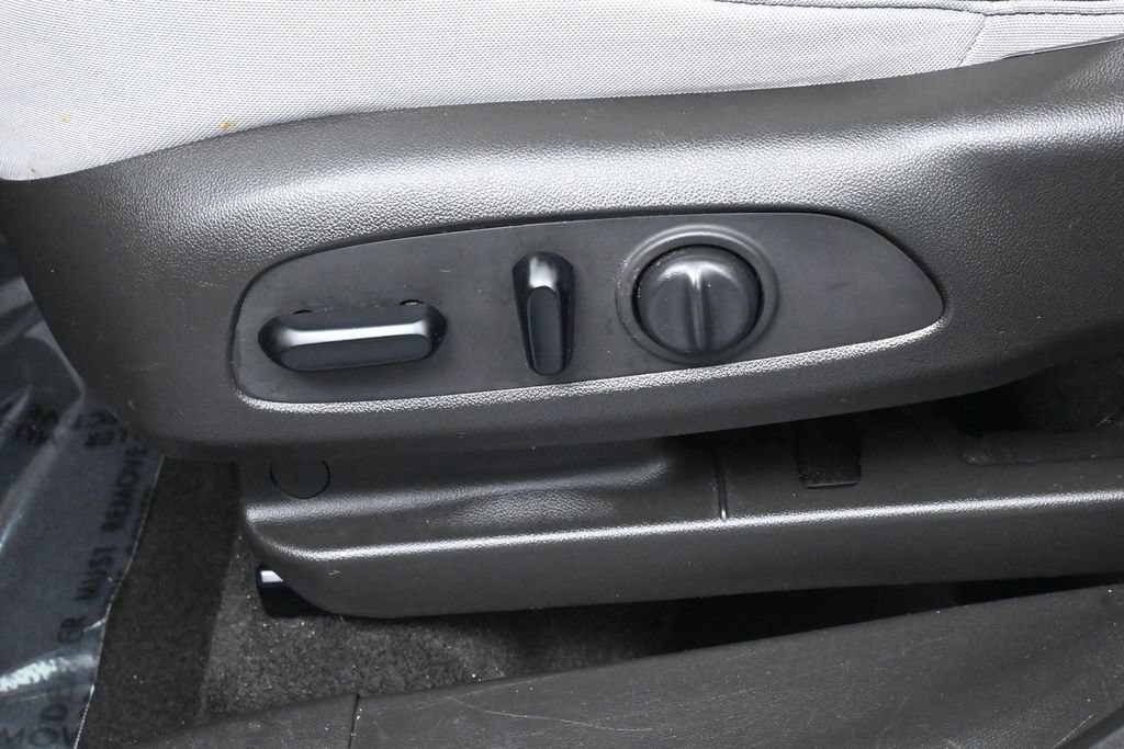 Used 2021 Chevrolet TrailBlazer LT w/ Sun and Liftgate Package FWD image 12