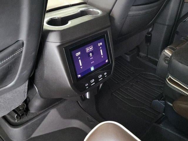 Used 2025 GMC Yukon Denali Ultimate w/ LPO, Floor Liner Package AWD/4WD image 15