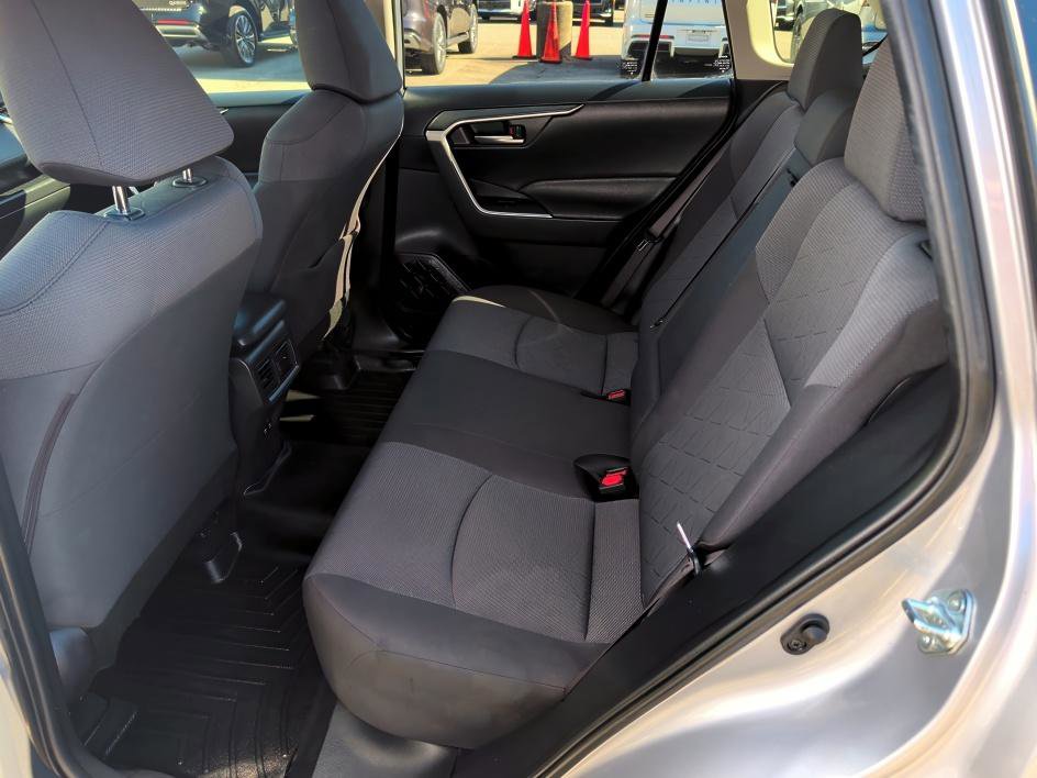 Used 2019 Toyota RAV4 XLE w/ Convenience Package image 9