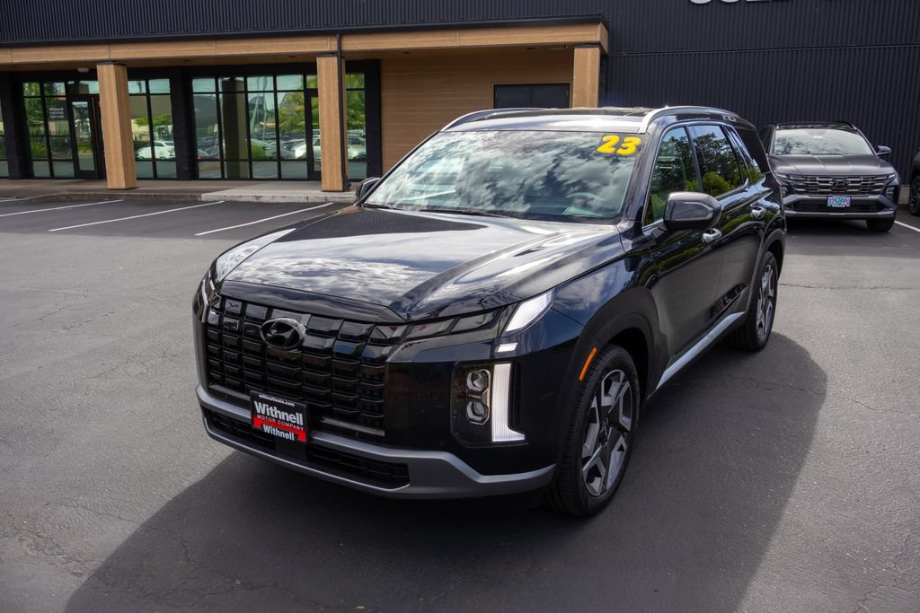 Used 2023 Hyundai Palisade Limited AWD/4WD image 3