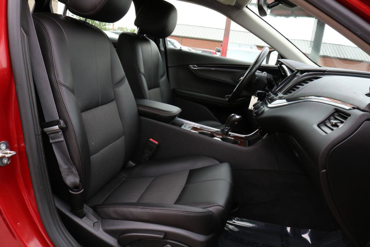 Used 2014 Chevrolet Impala LT w/ Convenience Package image 38