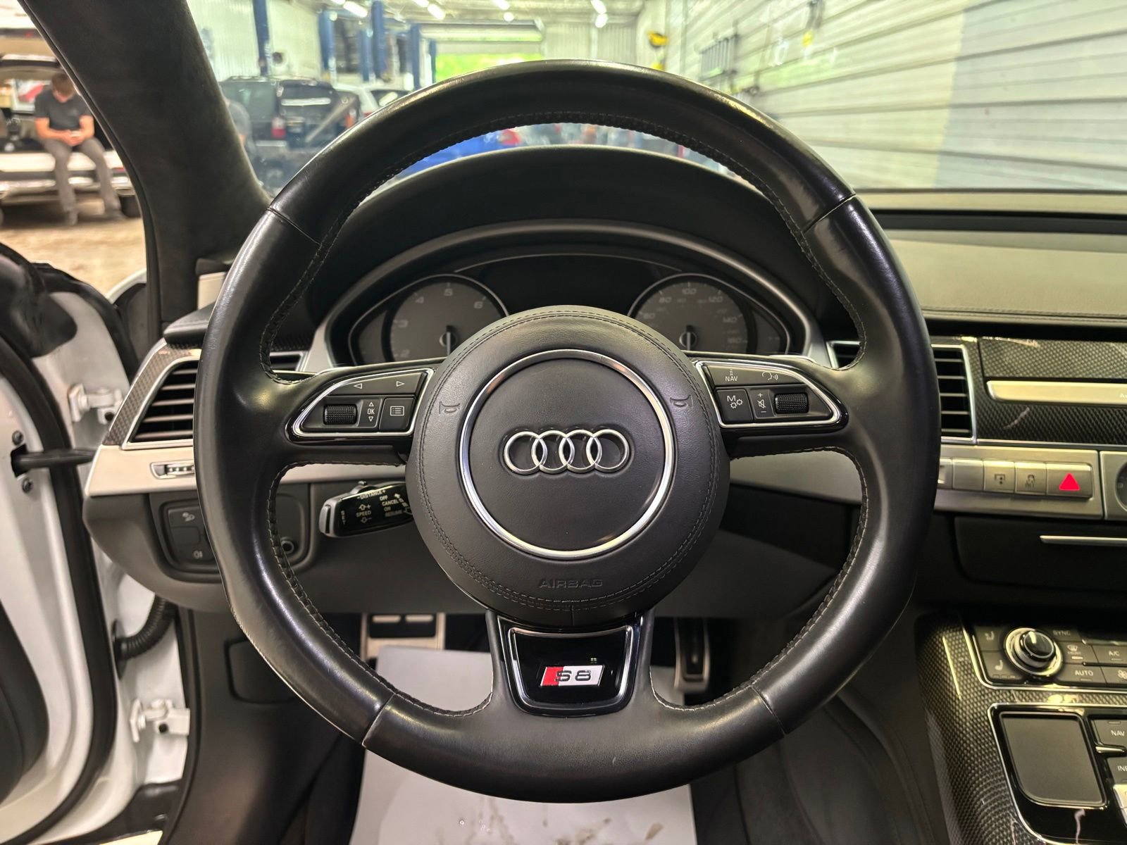 Used 2013 Audi S8 AWD/4WD image 12