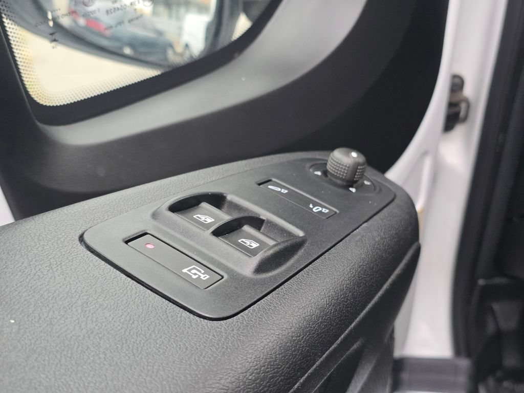 Used 2025 RAM ProMaster 2500 w/ Convenience Group FWD image 14