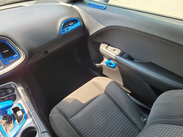 Used 2019 Dodge Challenger SXT RWD image 14