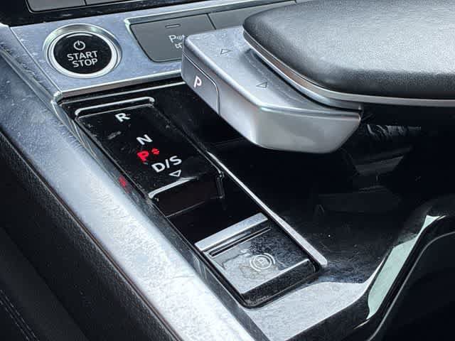 Used 2022 Audi e-tron Premium AWD/4WD image 35