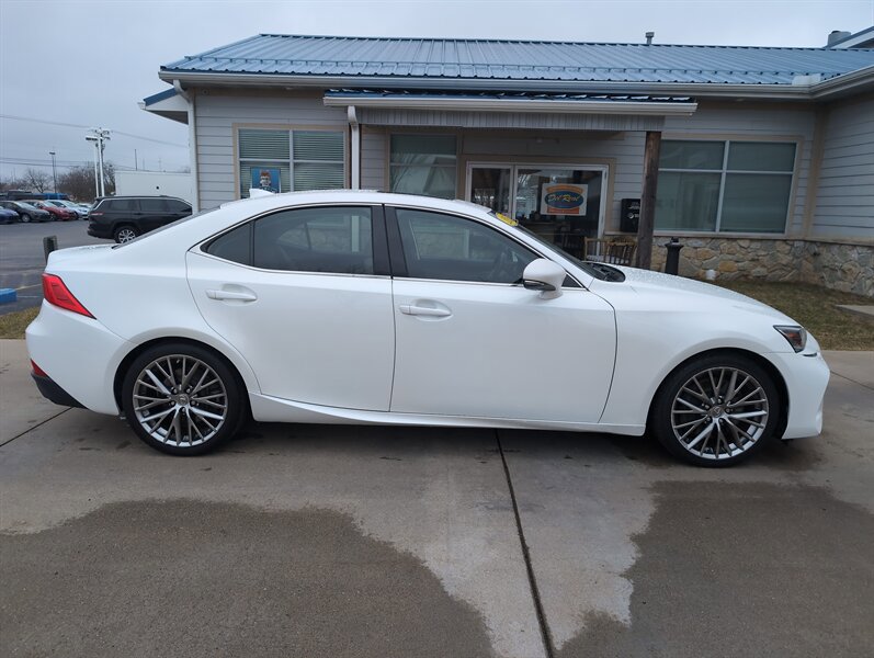 Used 2017 Lexus IS 200t image 2