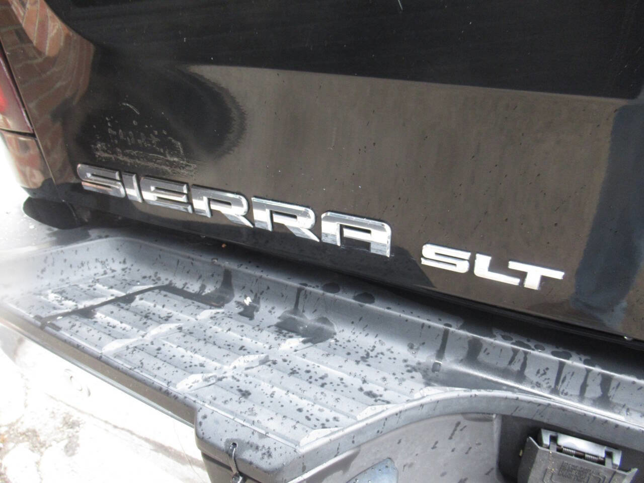 Used 2007 GMC Sierra 2500 SLT w/ Entertainment Package image 12