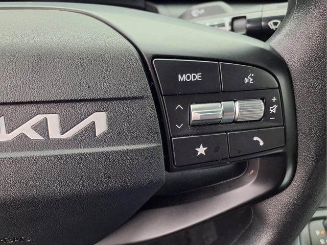 New 2025 Kia K4 LXS image 11