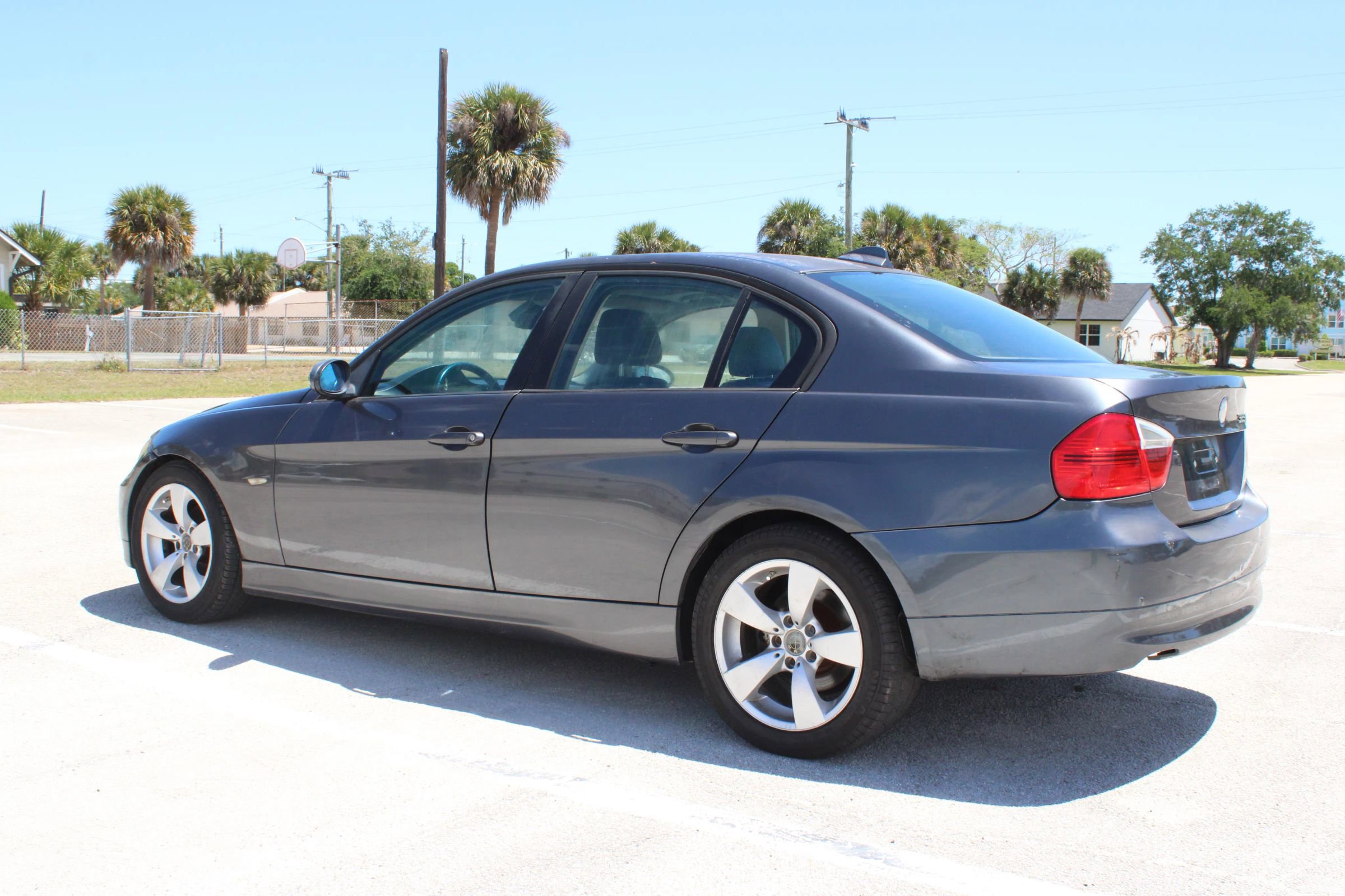Used 2006 BMW 325i Sedan RWD image 3